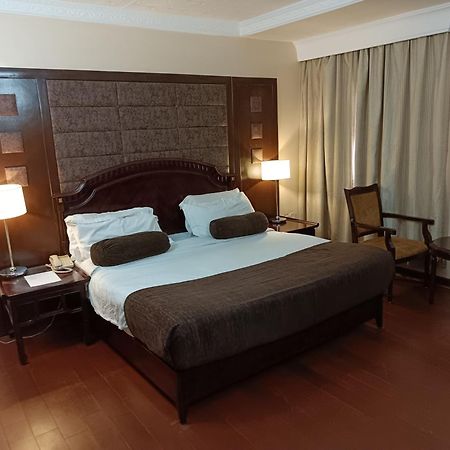 Owu Crown Hotel Ibadan Exterior foto