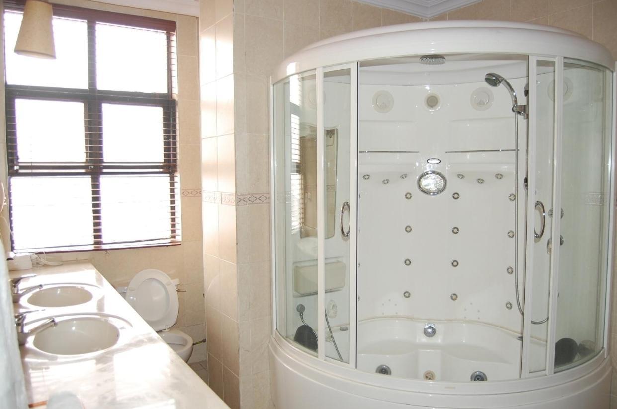 Owu Crown Hotel Ibadan Cameră foto