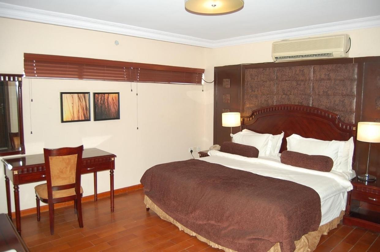 Owu Crown Hotel Ibadan Cameră foto